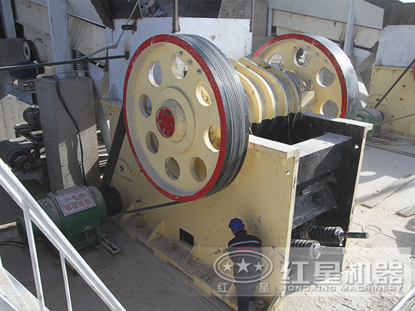 时产2000吨PE颚式破碎机工作在河南/许昌