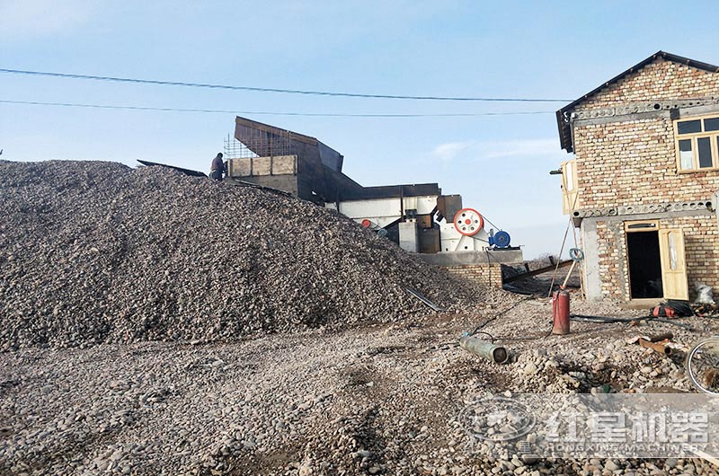 乌兹别克坦鹅卵石打砂生产现场
